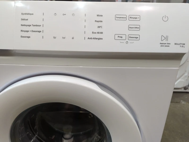 Lave-Linge Hublot 7 kg Reconditionné SCHNEIDER SCLLF7120