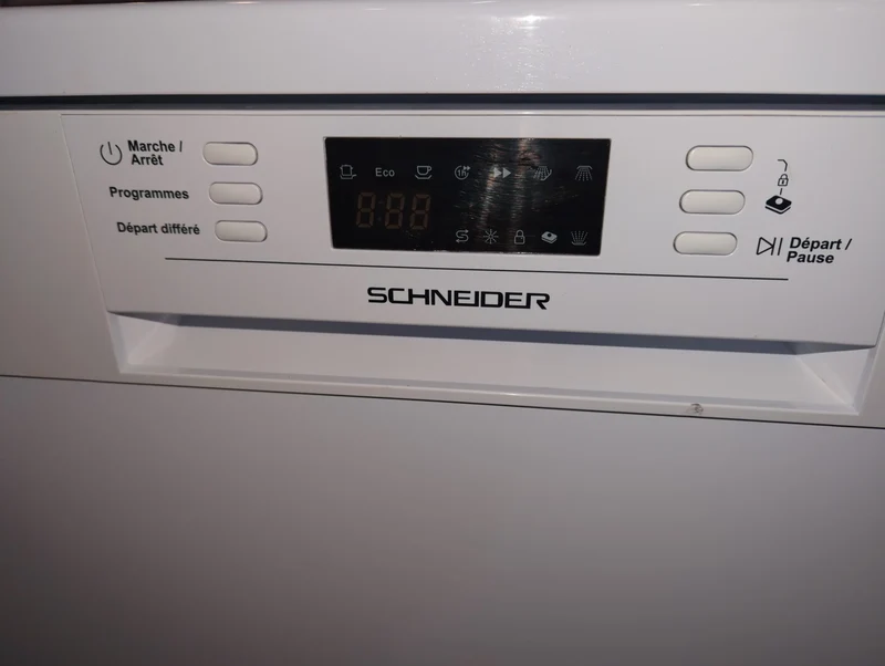 Lave-Vaisselle Pose Libre 14 Cvts Reconditionné SCHNEIDER SCDW1446IDW