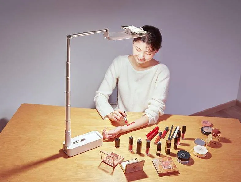 Wireless lighting system for live video